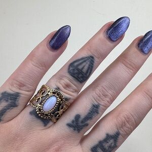 💛 Vintage Sarah Coventry Gold Plated Dragons Breath Opal Stone Ring | Boho Glam